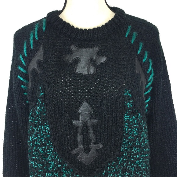 Vintage 80's Forum sweater with leather accents! - Picture 4 of 6